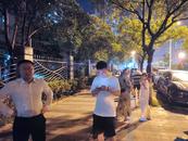 感受到明顯震感，合肥多人未穿鞋跑到樓下