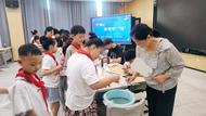 宿州一小汴河校區(qū)舉辦中秋做漆扇活動  