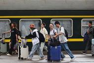 2024年鐵路暑運收官 累計發送旅客8.87億人次創新高
