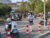 開學季遇上高溫天 眾家長呼吁：盼小學教室盡早安裝空調(diào)