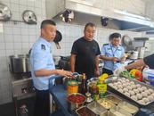 定遠縣市場監督管理局多舉措保障國慶期間餐飲安全