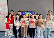 宜秀區(qū)楊橋鎮(zhèn)團(tuán)委開展“我們的節(jié)日·中秋”燈籠制作活動