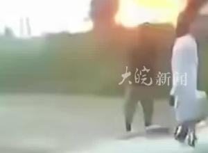 尼日利亚一油罐车与卡车相撞后爆炸起火  致48人死亡 超50头牛死亡