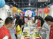 西市街道草市社區(qū)：“愛(ài)心捐贈(zèng)助成長(zhǎng) 餅承心意迎中秋”文化活動(dòng)