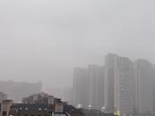 這個(gè)周末?秋雨朦朧，安徽中南部能見(jiàn)度較低