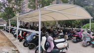 望城街道和諧社區：由“亂”而“治”，增設雨棚解民憂