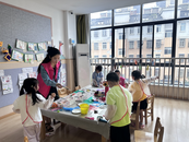 裕安區(qū)城南鎮(zhèn)渡槽村：開展“妙筆繪童心 筆尖綻芳華”彩繪活動，助力鄉(xiāng)村文化振興