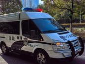 ?余華英拐賣兒童重審案今日宣判 楊妞花與律師走進庭審現場