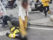 重慶一女子當街踩臉毆打外賣騎手，派出所回應：已接警，正在辦理中