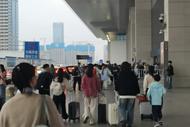 國慶假期首日，合肥南站客流量明顯增大