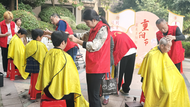 城南鎮東方紅社區開展 “九九重陽享佳節  青老互助送溫暖”重陽節志愿服務活動