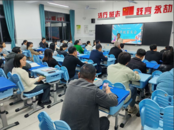家校攜手，共育未來——蚌埠市湯和路學校召開九年級家長會