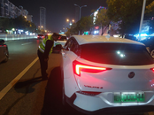 非法營運“駛”不得，執法人員連查3臺非法網約車輛