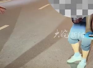 宾利车主深夜遇路人求助送医  新车还未上牌，鲜血染红座椅  车主：人命最重要！
