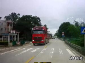 为讹钱将3岁女儿抛向大货车 
致孩子被碾压身亡 
贵州男子被执行死刑