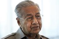 99歲的馬來西亞前總理馬哈蒂爾送醫治療