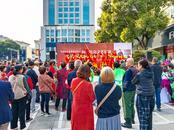 迎江區(qū)吳樾社區(qū)：“企”心協(xié)力送溫暖  結(jié)對(duì)共建一家親