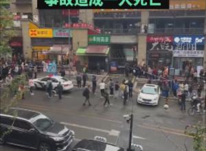 重庆一水果店疑装修时墙体塌陷 
社区回应：事故造成一人死亡
