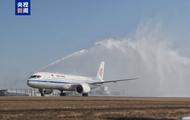 身披五星紅旗 C919國產大飛機首次亮相澳門