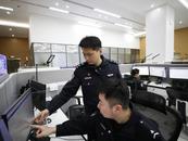 装在箱子里的56万元险被骗走！他们出手保住了