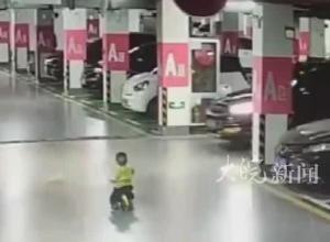 2岁儿童独自地下车库玩耍遭碾压，经抢救无效死亡 交警部门已介入，官方人士：事发位置系司机视线盲区