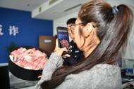 追回18000元！阜南警方偵破一起“現(xiàn)金鮮花禮盒”洗錢案