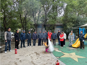 雪華鄉（宏業村街道）第四社區與物業聯合開展消防演練筑牢安全 “防火墻”