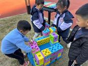趣味廚房 歡樂無限 ——懷遠(yuǎn)縣第五幼兒園教育集團(tuán)園本部開展中班幼兒安吉游戲活動(dòng)