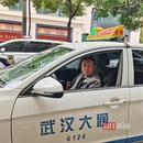 “能開快點嗎？我殺人了”，犯罪嫌疑人乘出租車欲跨城逃跑，被的哥機智拖住最終被抓捕