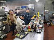 懷寧石牌鎮(zhèn)市監(jiān)所開展餐飲服務(wù)食品安全檢查