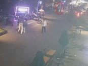 警方辟謠“成都街頭一醉酒男欺負賣花母子”，真相來了