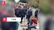 四川一14歲男學(xué)生晨跑倒地后腦死亡，家長(zhǎng)：校醫(yī)到現(xiàn)場(chǎng)未做任何搶救