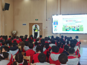 “聚焦122，共筑交通安全防线”——全国交通安全日宣传活动在合肥幼教集团金寨里幼儿园成功开展  