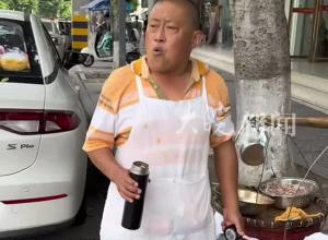 成都温江"王鸡肉"继父车祸去世：“暂停出摊三天，大家不要跑空”曾靠自己结清儿子100多万医疗费
