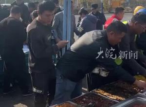 流量过后的合肥“盒饭姐” 曾因意外摔伤歇摊半年 摊前已不见网红博主扎堆“我想这辈子都不涨价”
