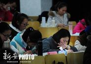 多地中小學公布寒假天數 明年元宵節基本可在家過