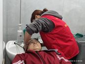 合肥市庐阳区双岗街道窦小桥社区开展爱老驿站—— “情暖冬日 爱心义剪”活动