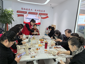 合肥市庐阳区双岗街道一里井社区开展“巧手制花灯，乐享冬至节”DIY手工活动  