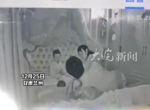 深夜卧室监控传来陌生人声音，“转过来 转过来”，当事人：办宽带送的监控 已报警