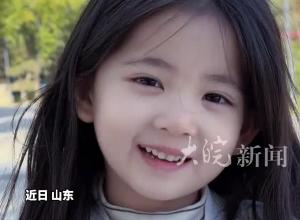 “脑子好使才能当队长” 小女孩跟大人谈话，思路清晰，笑容治愈