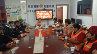 城南鎮(zhèn)樊通橋社區(qū)開展“元旦送溫暖，關(guān)愛暖人心”志愿活動(dòng)