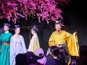 《她&她》编导顾湘萍：唤醒剧场空间的想象力