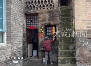 爱干净的80岁奶奶把房子打扫得一尘不染，你家有同款爱干净的老人吗？