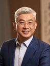 他加入復旦大學任教授，曾在華為擔任重要職務