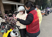 天橋街道華昌街社區開展“關愛未成年人，預防犯罪先行”普法宣傳活動