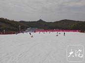 ?亞冬會點燃“冰雪熱情”  安徽革命老區一滑雪場開園不到三月綜合收入超1100萬
