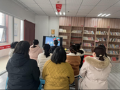 雪華鄉（宏業村街道）萬達社區：共賞經典電影，凝聚民族團結