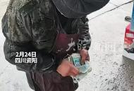 78歲賣菜大爺拿零錢買水泵 騎車2個小時 全身被淋濕 老板將298元的水泵60元虧本賣 “想起了自己爺爺，都不容易”

