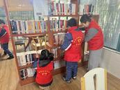 鳳凰山街道團工委開展“三月春風暖 一起學雷鋒”青年團員文明實踐行動