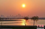 巢湖岸邊春景如畫